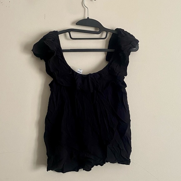 🖤Small black off the shoulder top🖤 - Picture 2 of 4